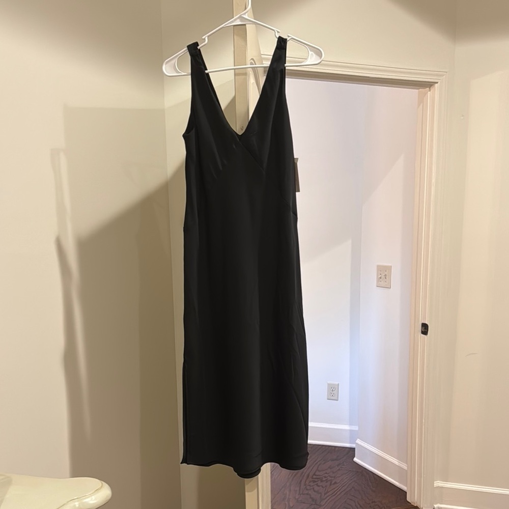 Elegant Black Sleeveless Dress